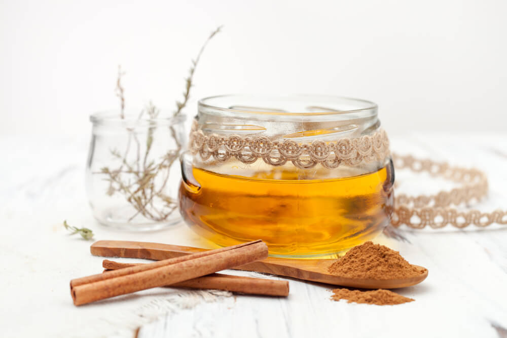 cinnamon and honey for skin lightening